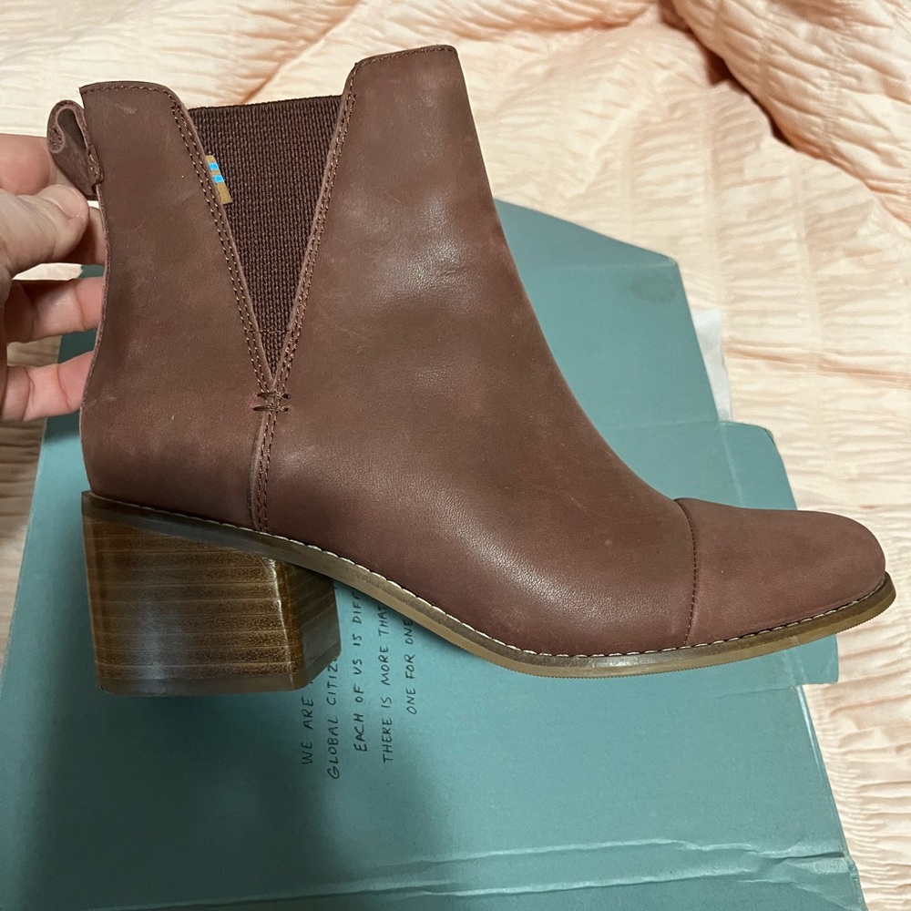 TOMS Esme booties - size 8.5